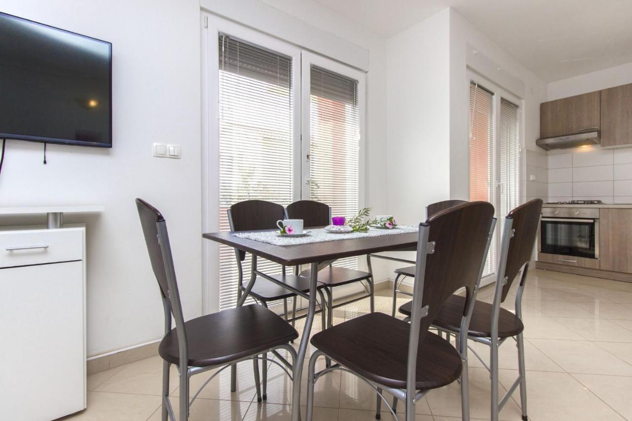 Apartments Lenija Jadrija Εξωτερικό φωτογραφία