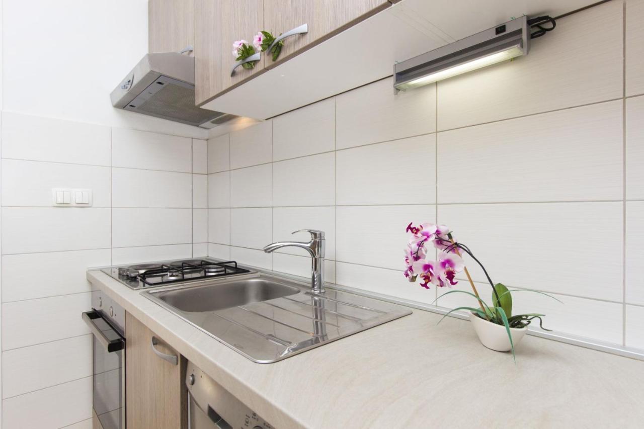 Apartments Lenija Jadrija Εξωτερικό φωτογραφία