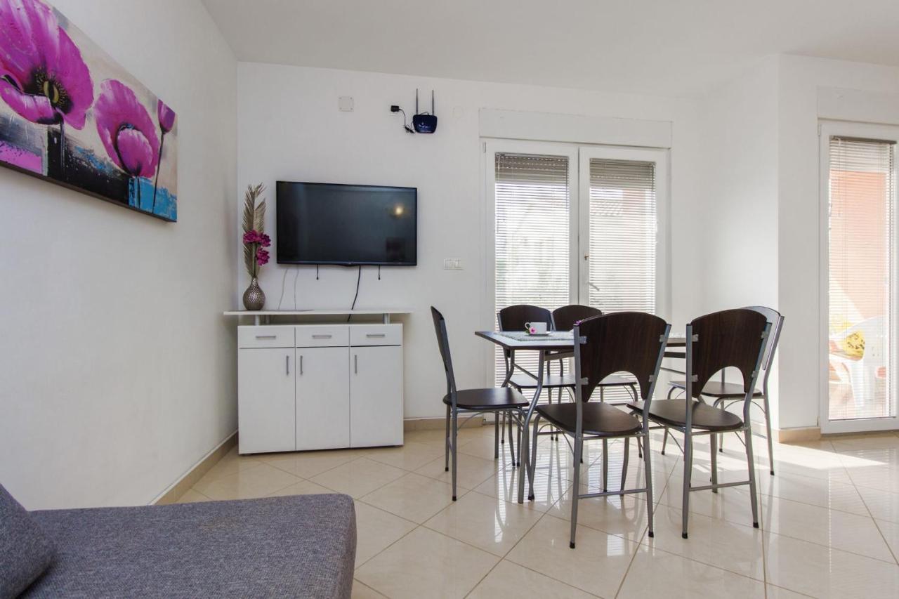 Apartments Lenija Jadrija Εξωτερικό φωτογραφία