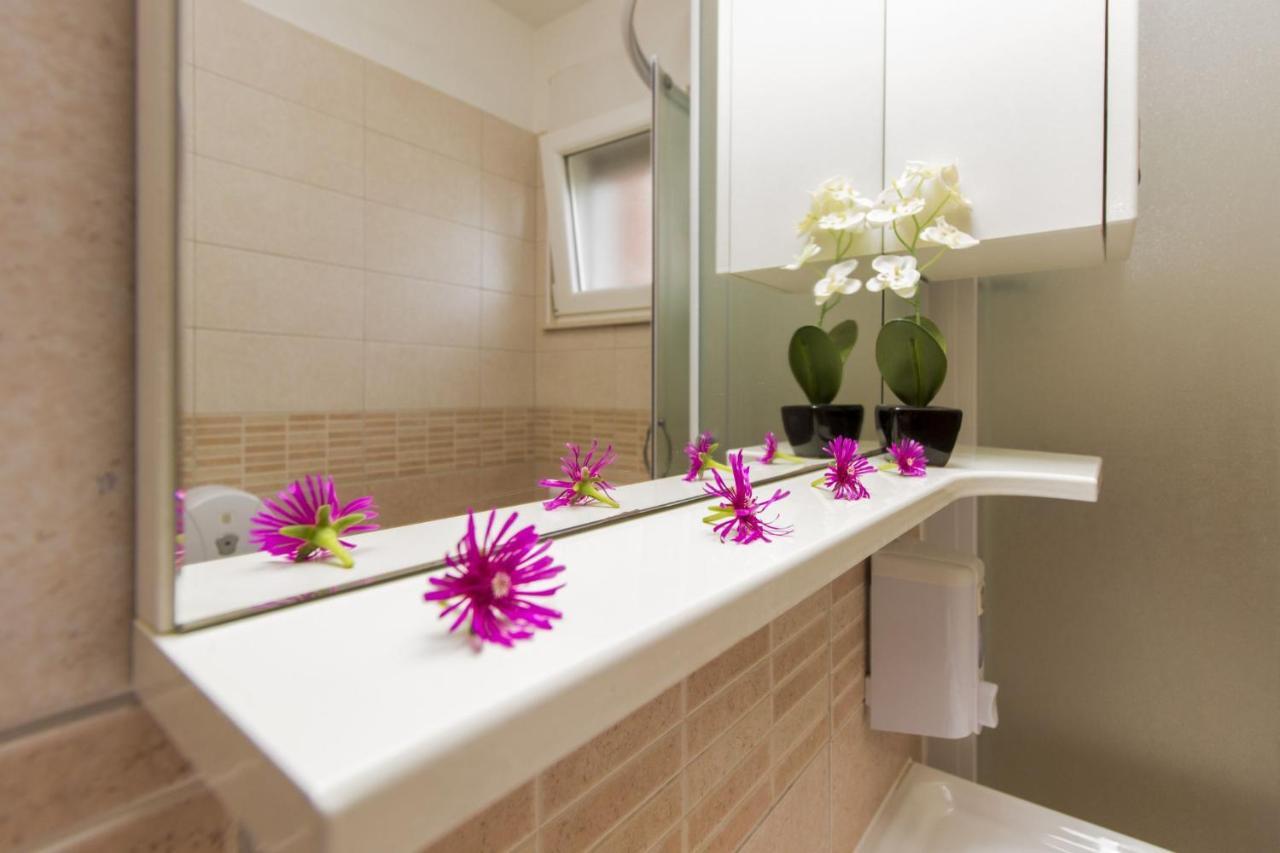 Apartments Lenija Jadrija Εξωτερικό φωτογραφία