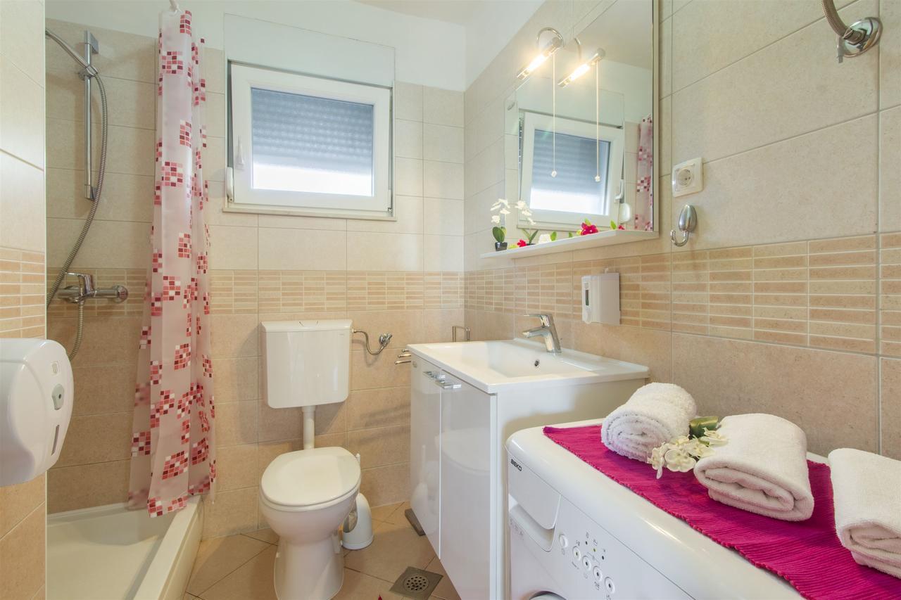 Apartments Lenija Jadrija Εξωτερικό φωτογραφία