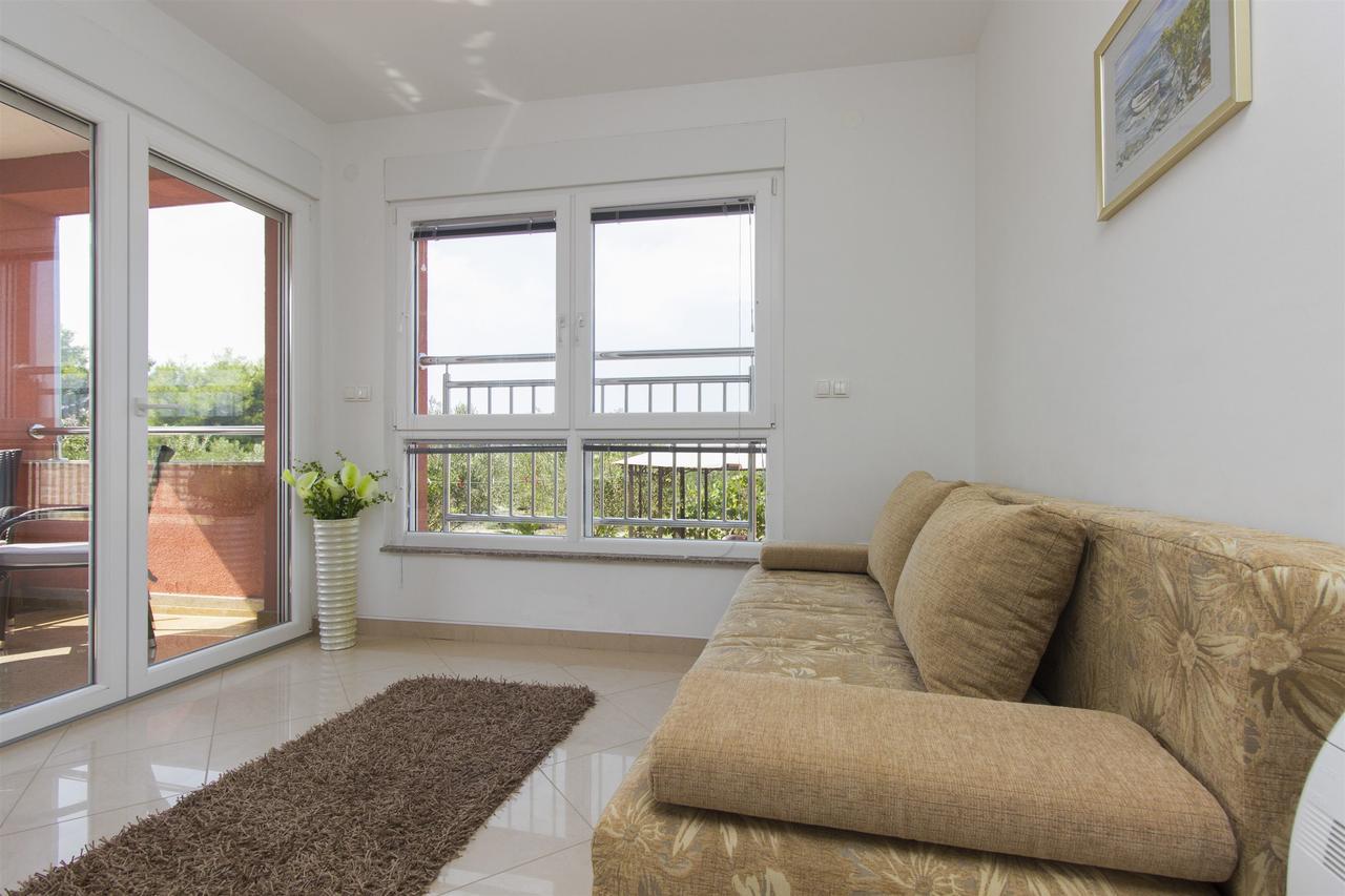 Apartments Lenija Jadrija Εξωτερικό φωτογραφία