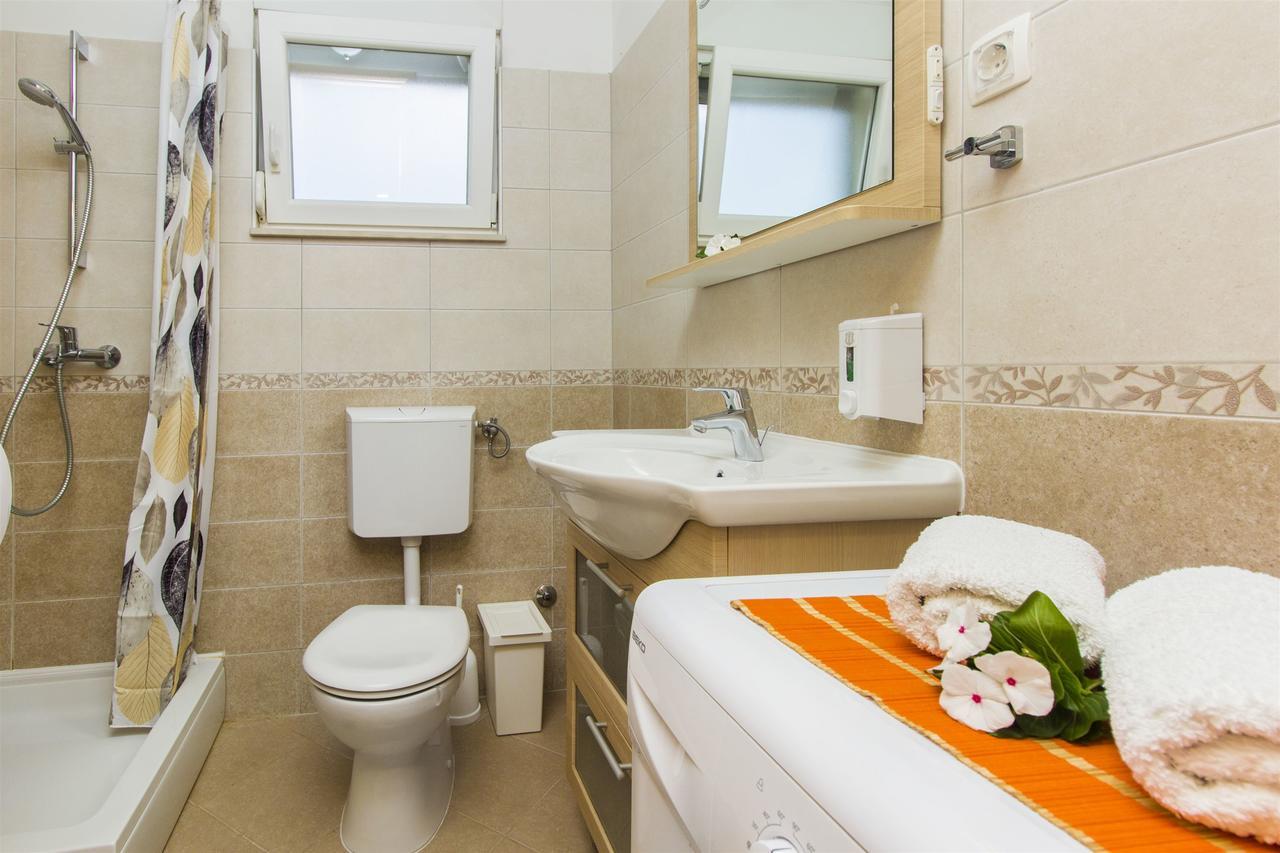 Apartments Lenija Jadrija Εξωτερικό φωτογραφία