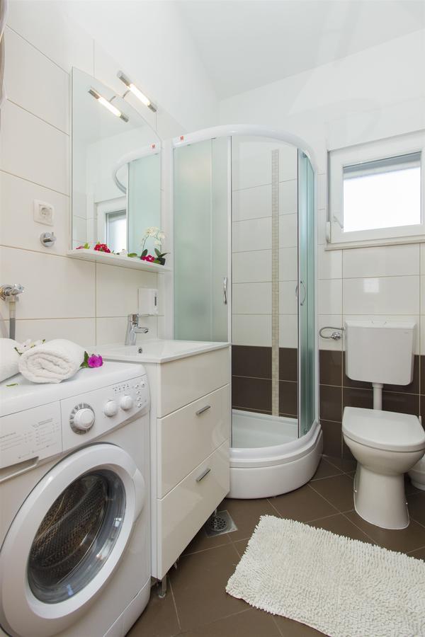 Apartments Lenija Jadrija Εξωτερικό φωτογραφία