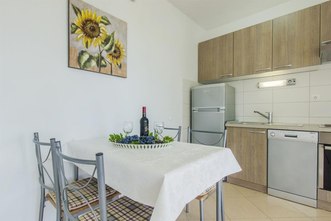 Apartments Lenija Jadrija Εξωτερικό φωτογραφία